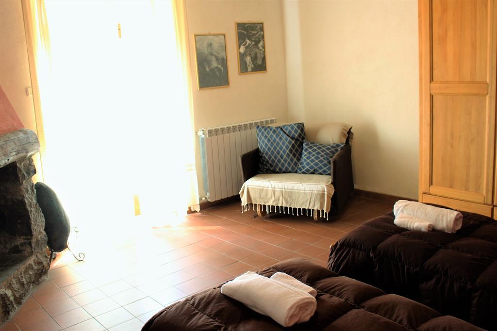 Casa Etnea Guest House เตรคาสตาญิ ภายนอก รูปภาพ
